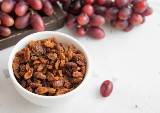 خرید کشمش طلایی پلویی + فروش ویژه